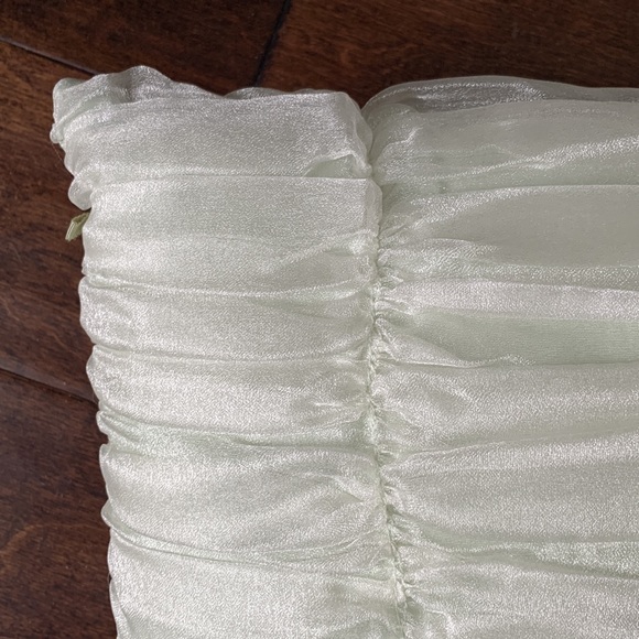 NWT Decorative Accent Pillow - Picture 2 of 11